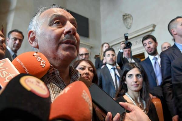 President of AS Roma James Pallotta (L),  and Mayor of Rome Virginia Raggi (R) during the press conference at the end of their meeting in about the new stadium of AS Roma, Italy, 11 April 2018. AS Roma Chairman James Pallotta called Mayor Virginia Raggi on Wednesday to apologise for taking a dip in the historic fountain in the city's Piazza del Popolo as he celebrated his side's epic win over Barcelona to reach the Champions League semi-finals, sources said.
ANSA/ALESSANDRO DI MEO