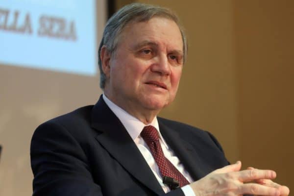 Il Governatore Ignazio Visco durante la conferenza stampa in cui è stata presentata l'iniziativa "Incontri con la Banca d'Italia". Milano 8 Giugno 2018.
ANSA / MATTEO BAZZI