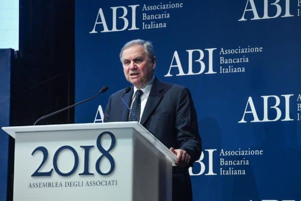 Il Governatore della Banca d'Italia Ignazio Visco, allassemblea annuale dell'Abi, Roma 10 luglio 2018.
ANSA/ALESSANDRO DI MEO