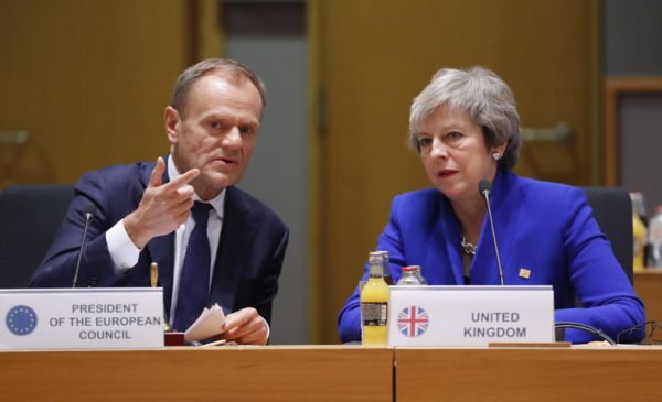 epa07188700 British Prime Minister Theresa May (R) and European Union Council President Donald Tusk meet during the European council in Brussels, Belgium, 25 November 2018. The leaders of the 27 remaining EU member countries (EU27) meet 'to endorse the draft Brexit withdrawal agreement and to approve the draft political declaration on future EU-UK relations' in a special meeting of the European Council on Britain leaving the EU under Article 50.  EPA/OLIVIER HOSLET / POOL