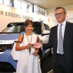 Prefetto Clara Vaccaro e Daniele Maver Ceo di Jaguar Land Rover Italia
