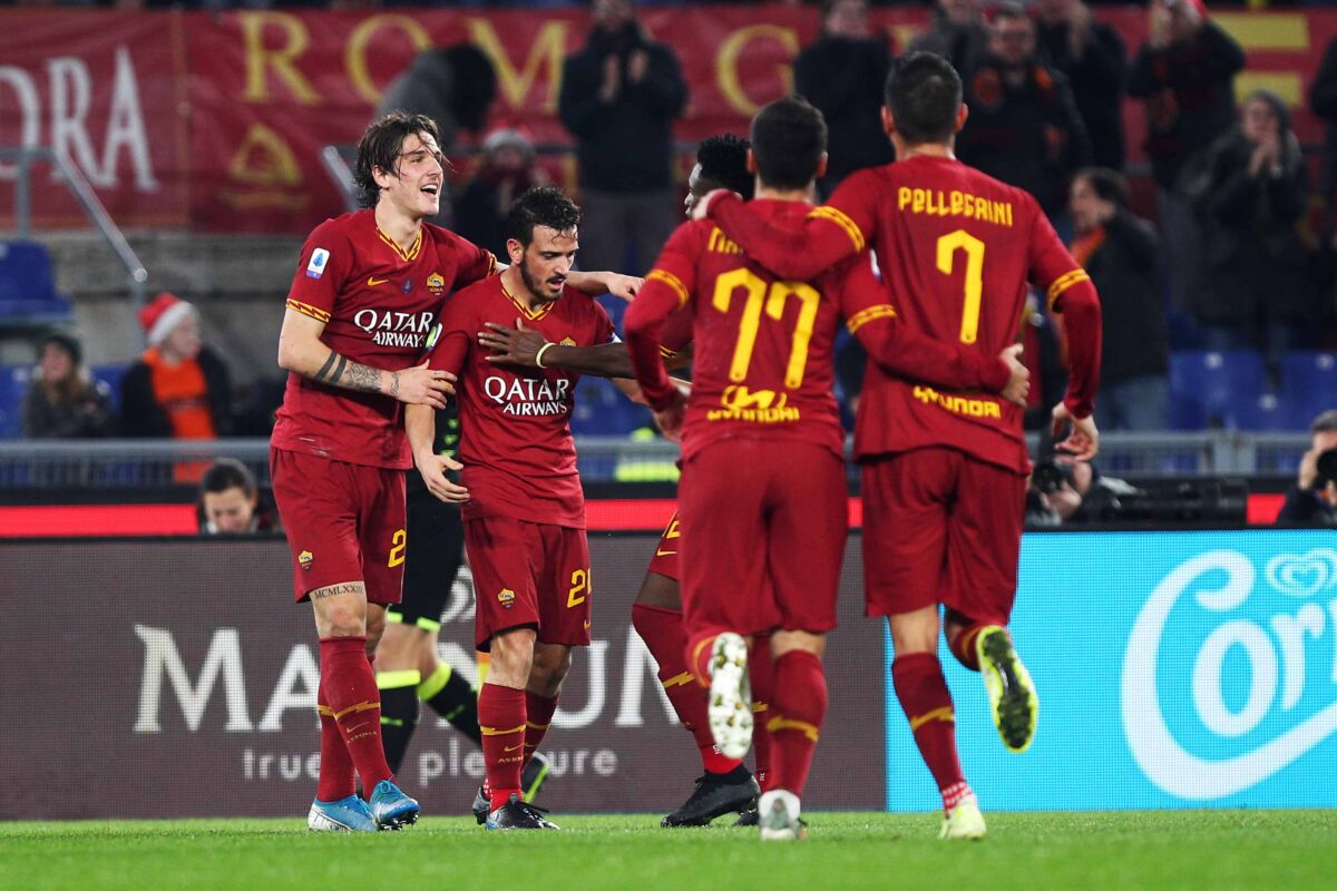 Roma players celebrates Alessandro Florenzi for the assist to Henrikh Mkhitaryan goal during the Italian championship Serie A football match between AS Roma and Spal 2013 on December 15, 2019 at Stadio Olimpico in Rome, Italy - Photo Federico Proietti/ESPA-Images(Credit Image: © ESPA Photo Agency/CSM via ZUMA Wire)