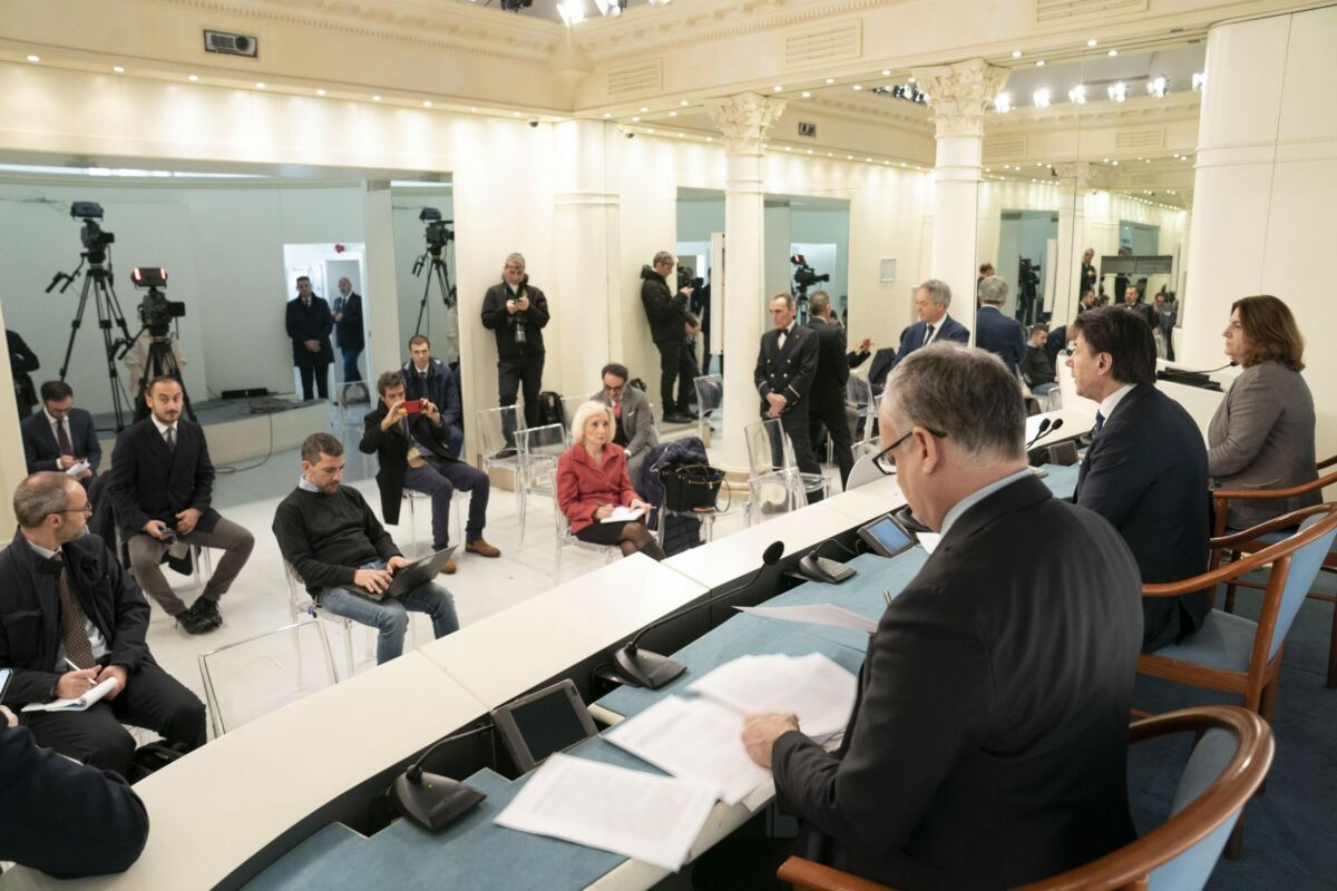 This handout photo provided by the Chigi Palace Press Office shows Italian premier Giuseppe Conte during a press conference about the coronavirus emergency, in Rome, Italy, 11 March 2020.
ANSA/ CHIGI PALACE PRESS OFFICE/ FILIPPO ATTILI
+++ ANSA PROVIDES ACCESS TO THIS HANDOUT PHOTO TO BE USED SOLELY TO ILLUSTRATE NEWS REPORTING OR COMMENTARY ON THE FACTS OR EVENTS DEPICTED IN THIS IMAGE; NO ARCHIVING; NO LICENSING +++