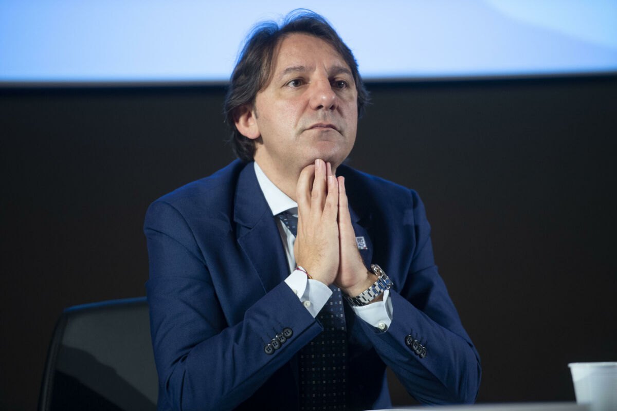 Il presidente dell'INPS, Pasquale Tridico, nel corso della firma della convenzione tra INPS ed il Policlinico Gemelli, finalizzata alla tutela dei minori e dei soggetti con patologie oncologiche ricoverati ed in curo presso lo stesso Policlinico, Roma 11 febbraio 2020.
   ANSA/MAURIZIO BRAMBATTI