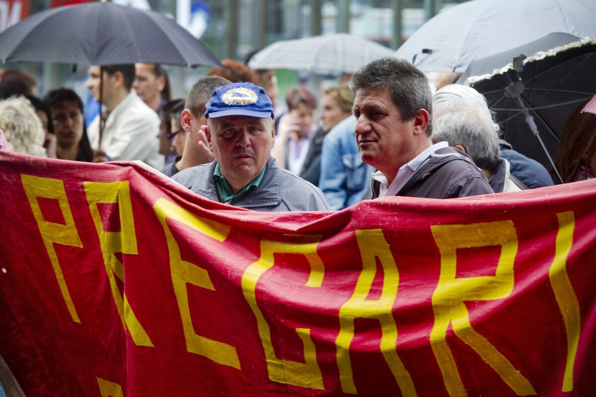 Una manifestazione di disoccupati e precari in una foto d'archivio.
ANSA / CIRO FUSCO