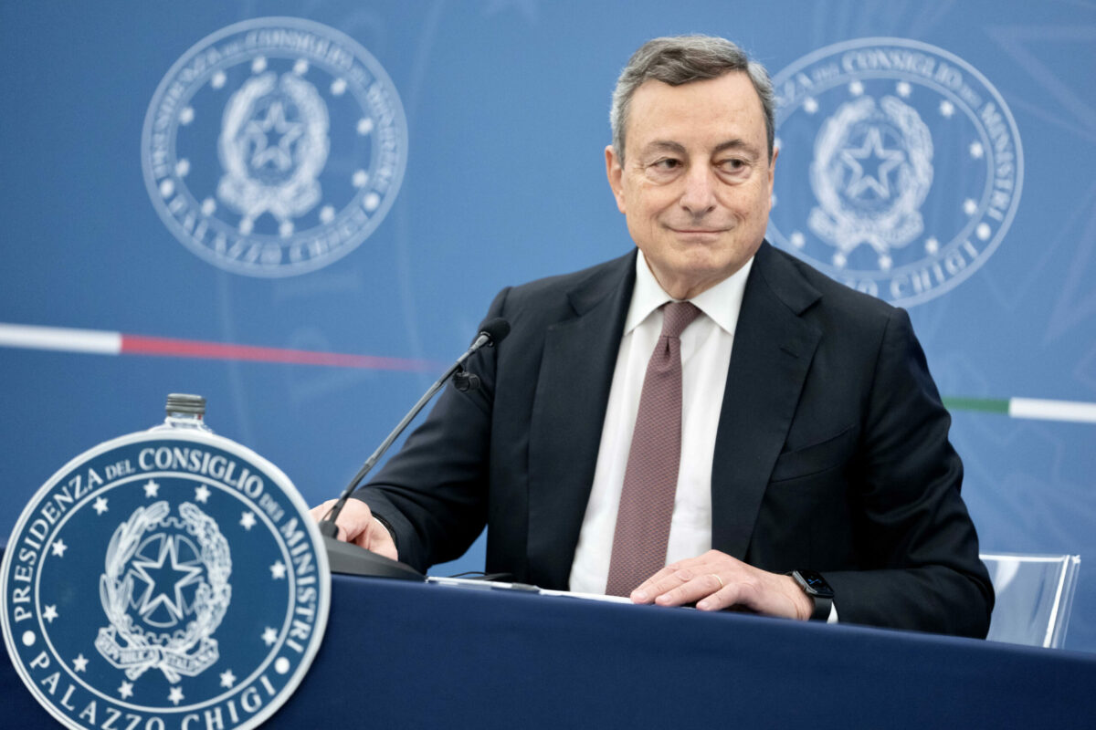 draghi vaccini no vax salvini green pass