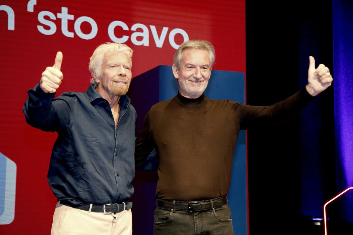 Richard branson e tom mockridge