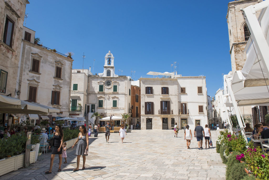 Piazza Vittorio Emanuele Polignano a mare Puglia fortune italia