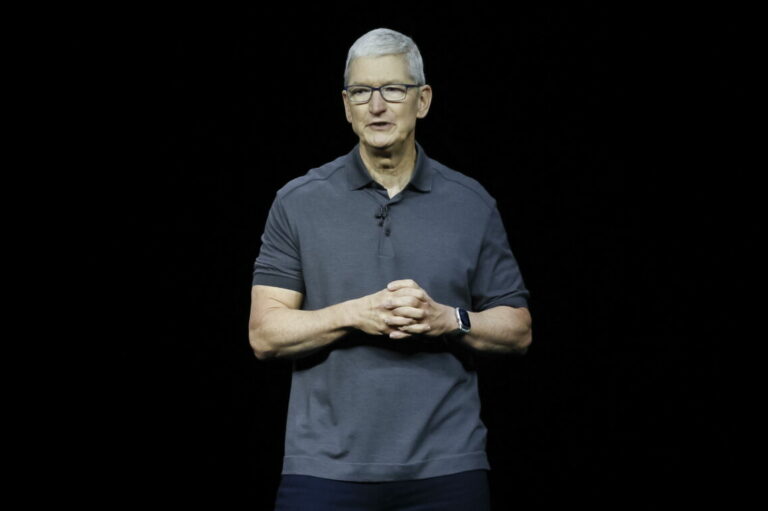 apple tim cook google ai intelligenza artificiale
