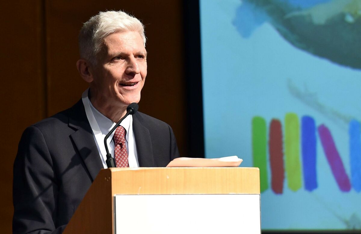 Il presidente del Salone del Libro Massimo Bray durante la giornata inaugurale della trentunesima edizione del Salone Internazionale del Libro presso il Lingotto di Torino, 10 maggio 2018. ANSA/ALESSANDRO DI MARCO