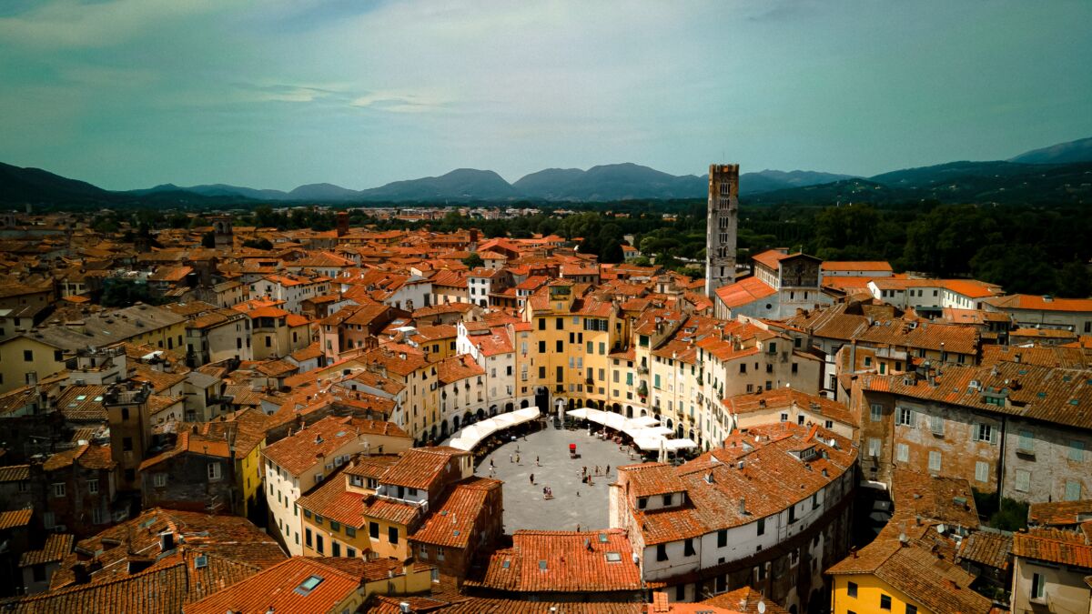 Aerial,View,Of,The,Main,Square,Piazza,Dell,Anfiteatro,In