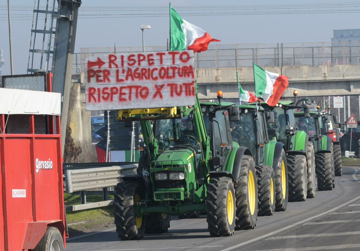I trattori assediano l'Europa, i motivi della protesta - Fortune ...