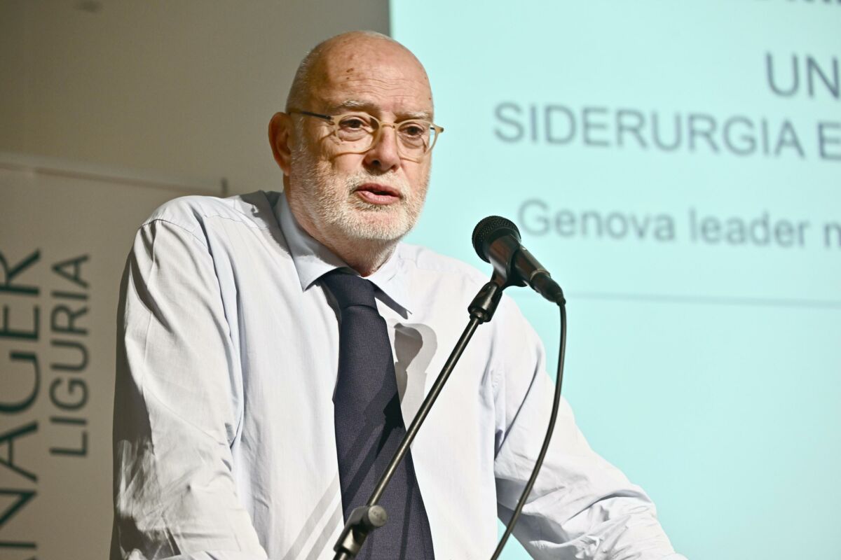 Il presidente di Federacciai Antonio Gozzi durante il suo intervento all'incontro  organizzato da Federnanager Liguria, "Una Nuova Sinergia, Siderurgia ed Energia per l'acciaio Green". Genova, 13 novembre 2023
ANSA/LUCA ZENNARO