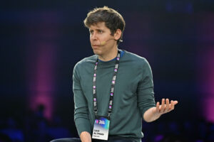Sam Altman Ceo di Open AI sul palco dell'Itw di Torino