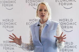 tumore Accenture Julie Sweet