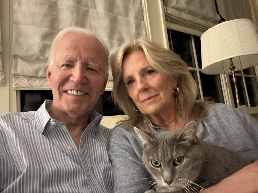 Joe Biden tumore X