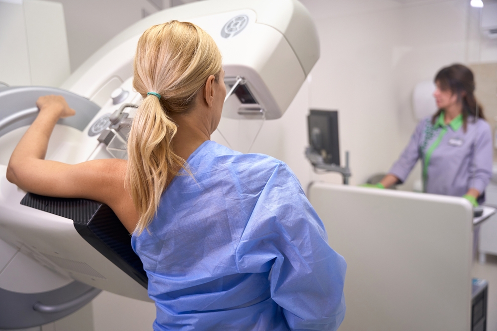 Patient,Is,Receiving,Digital,Breast,Tomosynthesis,In,Medical,Center