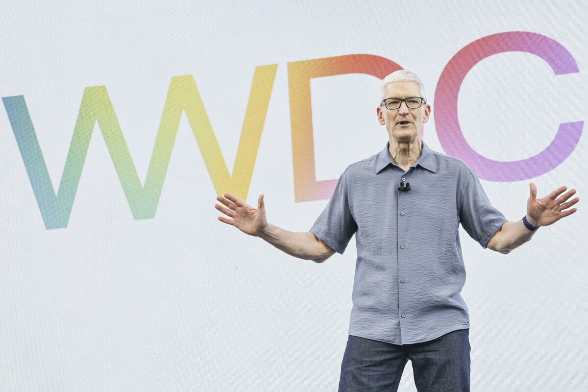 apple ceo tim cook