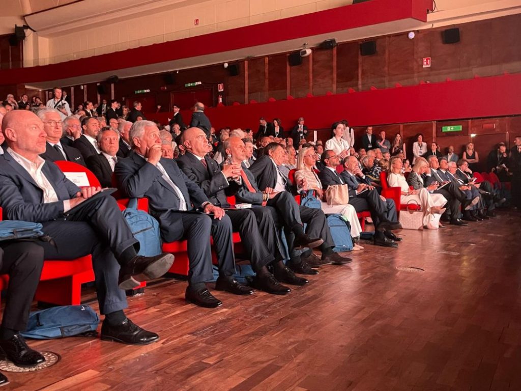 In platea all'Assemblea pubblica di Farmindustria i vertici della farmaceutica e delle Istituzioni