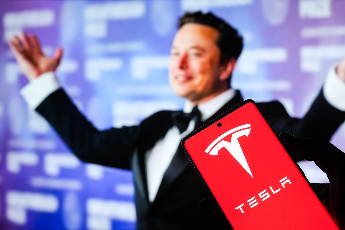 tesla musk semiconduttori