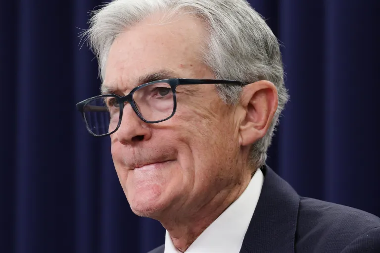 powell fed economia bolla ai lavoro