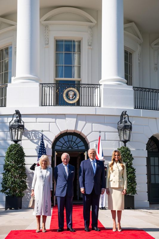 Visita Carlo Camilla USA