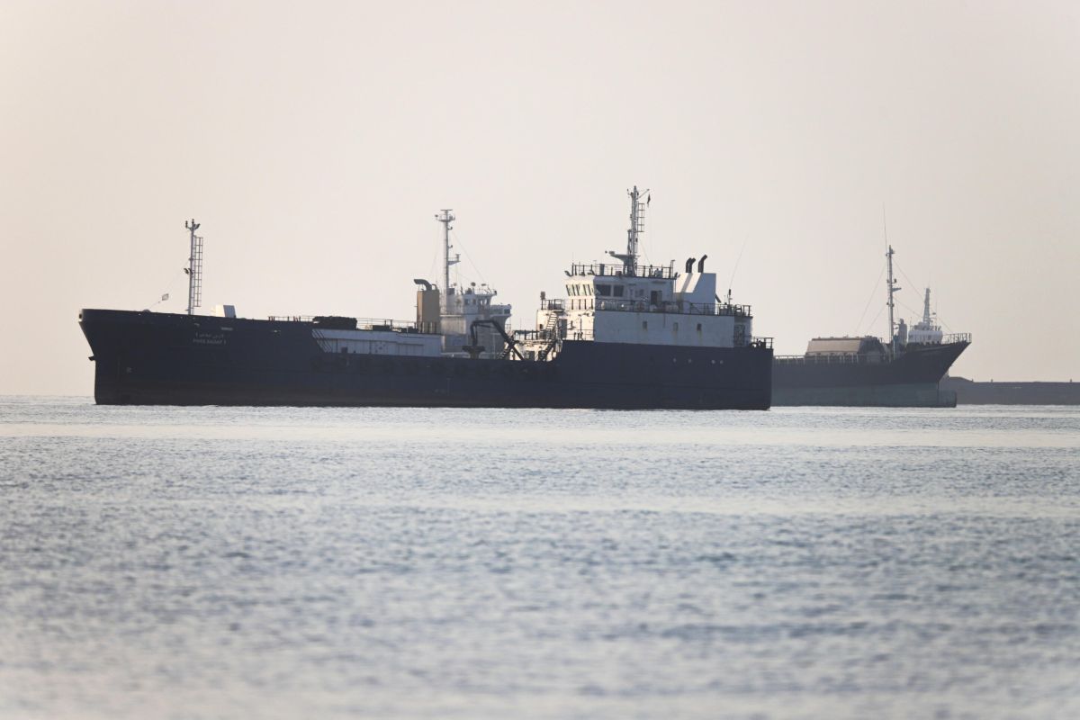 Petroliera