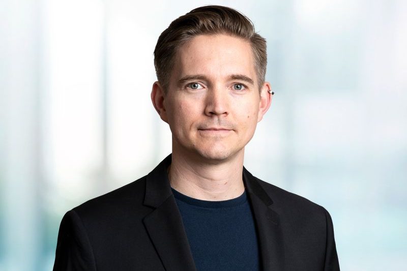 Murray Thom (D-Wave)