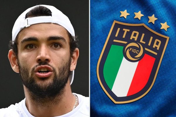 Berrettini, tennista italiano in finale a Wimbledon e l'Italia del calcio (combo)