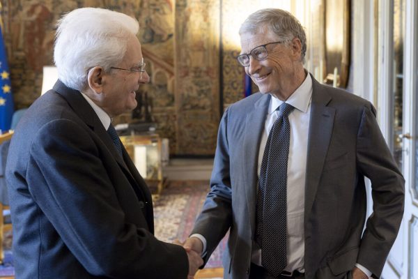 Roma - Il Presidente della Repubblica Sergio Mattarella con Bill Gates, Co – Presidente e fondatore della Fondazione Bill & Melinda Gates, oggi 19 gennaio 2024.
(Foto di Paolo Giandotti - Ufficio per la Stampa e la Comunicazione della Presidenza della Repubblica)