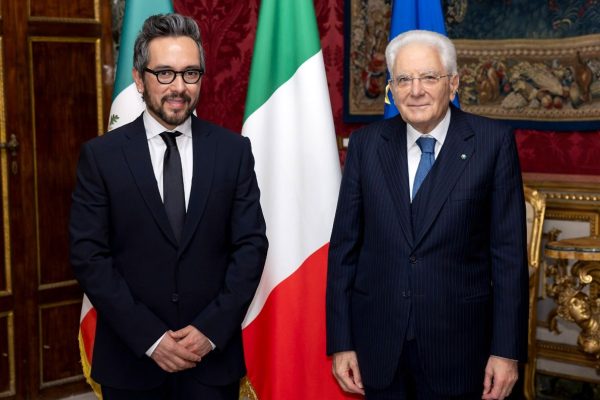 L'ambasciatore del Messico Genaro Lozano col Presidente della Repubblica Sergio Mattarella.