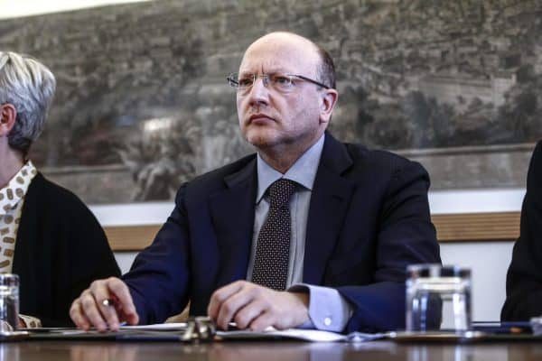 Il presidente di Confindustria Vincenzo Boccia durante la firma dell'accordo sul nuovo modello di relazioni industriali e sugli assetti della contrattazione, Roma, 9 marzo 2018. ANSA/GIUSEPPE LAMI