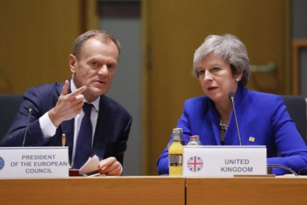 epa07188700 British Prime Minister Theresa May (R) and European Union Council President Donald Tusk meet during the European council in Brussels, Belgium, 25 November 2018. The leaders of the 27 remaining EU member countries (EU27) meet 'to endorse the draft Brexit withdrawal agreement and to approve the draft political declaration on future EU-UK relations' in a special meeting of the European Council on Britain leaving the EU under Article 50.  EPA/OLIVIER HOSLET / POOL