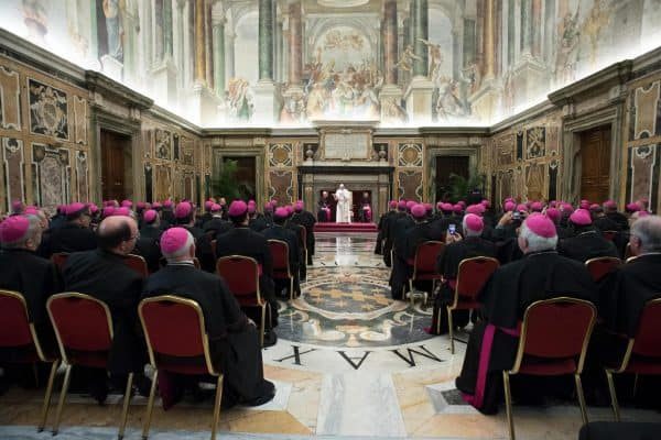 Nuovi Vescovi ordinati presso la sala Clementina da Papa Francesco, Città del Vaticano, 14 Settembre 2017. ANSA/ UFFICIO STAMPA VATICANO/ OSSERVATORE ROMANO 

+++ NO SALES, EDITORIAL USE ONLY +++