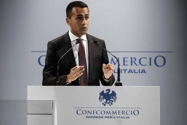 Luigi Di Maio, ministro allo Sviluppo Economico e Lavoro e vice premier, durante l'assemblea annuale di Confcommercio, Roma, 7 giugno 2018. ANSA/RICCARDO ANTIMIANI