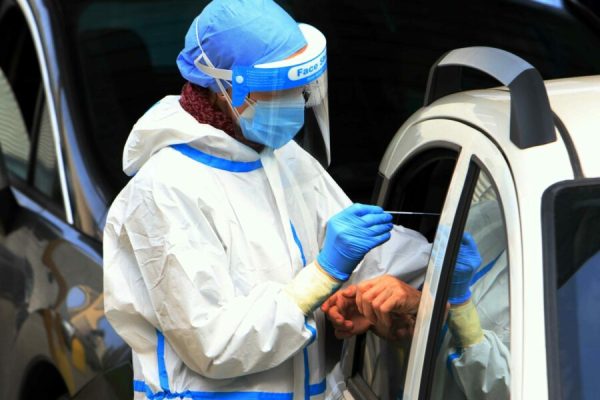 Health staff perform drive-in swabs at San Paolo Hospital during Covid-19 emergency, Milan, Italy, 07 November 2020.  ANSA / PAOLO SALMOIRAGO