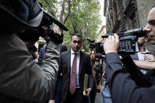 Luigi Di Maio, ministro del Lavoro e dello Sviluppo Economico, prima della conferenza stampa nella sede di via Veneto del ministero del Lavoro, Roma, 14 giugno 2018. ANSA/RICCARDO ANTIMIANI