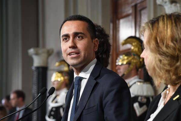 Five-Star Movement (M5S) leader Luigi Di Maio (C), flanked by party colleagues Giulia Grillo (R) and Danilo Toninelli (L), addresses to the media after a meeting with Italian President Sergio Mattarella (not pictured) at the Quirinal Palace, Italy, Rome, 14 May 2018.
ANSA/ALESSANDRO DI MEO