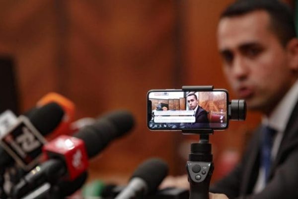 Il ministro dello Sviluppo Economico, Luigi Di Maio, durante la conferenza stampa sull'Ilva, Roma, 18 giugno 2018.
ANSA/GIUSEPPE LAMI