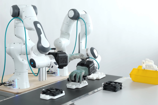 Delicate Manual Assembly with mimic_s Robot