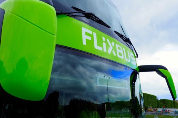 FlixBus guarda agli Stati Uniti e in particolare alla Silicon Valley per espandere la propria attività di bus low cost. Ai dieci uffici europei ha infatti deciso di aggiungere la sede di Los Angeles, per lo sviluppo della rete americana.   ANSA / Ufficio Stampa  FlixBus Italia  +++  ANSA PROVIDES ACCESS TO THIS HANDOUT PHOTO TO BE USED SOLELY TO ILLUSTRATE NEWS REPORTING OR COMMENTARY ON THE FACTS OR EVENTS DEPICTED IN THIS IMAGE; NO ARCHIVING; NO LICENSING  +++