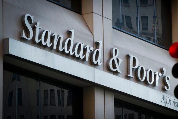 New,York,,Ny:,The,Standard,&,Poorâ«s,Logo,Is,Displayed