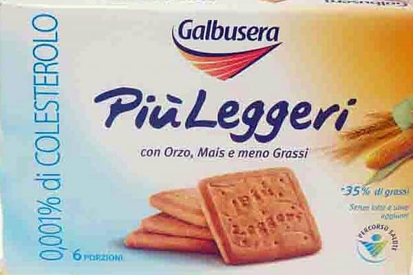 Yogurt con piu' calcio, biscotti e prodotti da forno con meno grassi e "più leggeri", slogan pubblicitari che confondono il consumatore, fuorviandolo da scelte consapevoli tra i banconi del supermercato. Lo afferma l'Antitrust che bacchetta alcuni noti gruppi alimentari (Danone, Colussi, Galbusera) per pubblicità ingannevole, comminando sanzioni per complessivi 340mila euro, Roma, 26 novembre 2012. ANSA/INTERNET