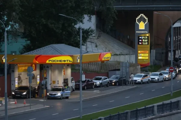 distributore benzina russia