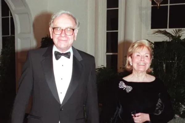 GETTY IMAGES—CHRIS KLEPONIS matrimonio Warren Buffett