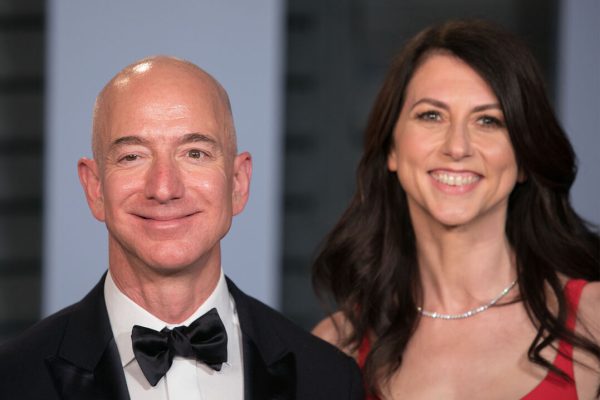 April 4, 2019 - Beverly Hills, California, United States of America - (R) MacKenzie Bezos, noted in a Tweet that her 26 year marriage to Jeff Bezos has been formally dissolved and keep 25% of Amazon stock equivalent to about $35 billion as of today, Thursday, April 4, 2019.  FILE PHOTO: Jeff Bezos on the red carpet of the 2018 Vanity Fair Oscar Party held at the Wallis Annenberg Center in Beverly Hills, California on Sunday March 4, 2018. JAVIER ROJAS/PI (Credit Image: © Prensa Internacional via ZUMA Wire)