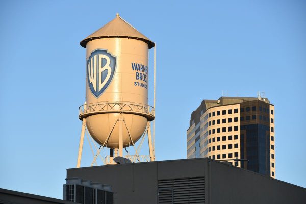 L’iconica Water Tower dei Warner Bros. Studios a Hollywood