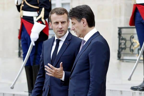 epa06810534 French President Emmanuel Macron (L) and Italian Prime Minister Giuseppe Conte (R) after their meeting at Elysee Palace in Paris, France, 15 June 2018. French President Macron and Italian Premier Conte met on the day amid tensions between the two countries over migration issues.  EPA/CHRISTOPHE PETIT TESSON