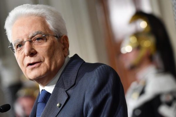 Il presidente della Repubblica Sergio Mattarella al termine delle consultazioni al Quirinale, Roma, 5 aprile 2018.    ANSA/ETTORE FERRARI