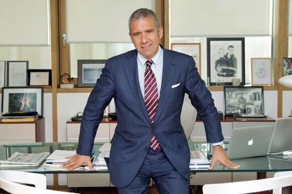 MILANO - MASSIMO COSTA, COUNTRY MANAGER DI WPP ITALIA, POSATO NEL SUO UFFICIO